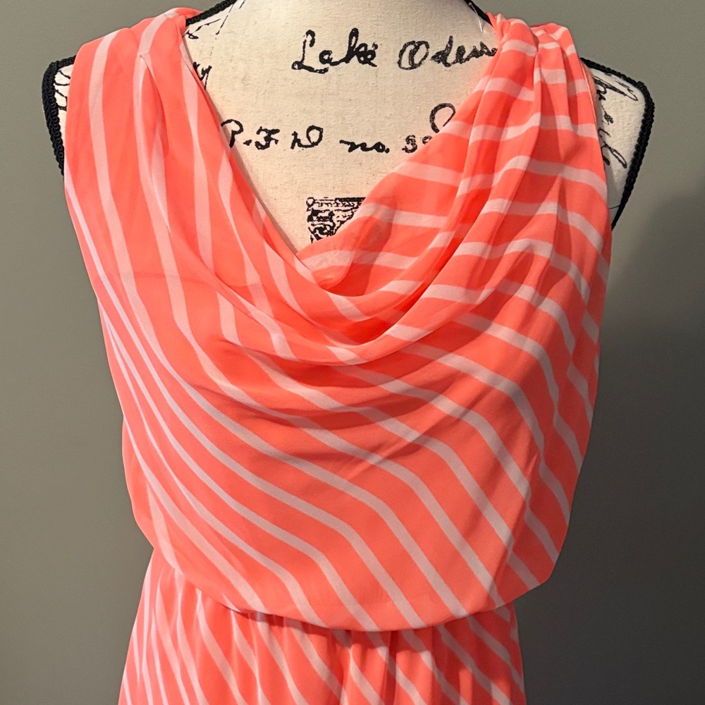 Express Dress - Picture 2 of 5